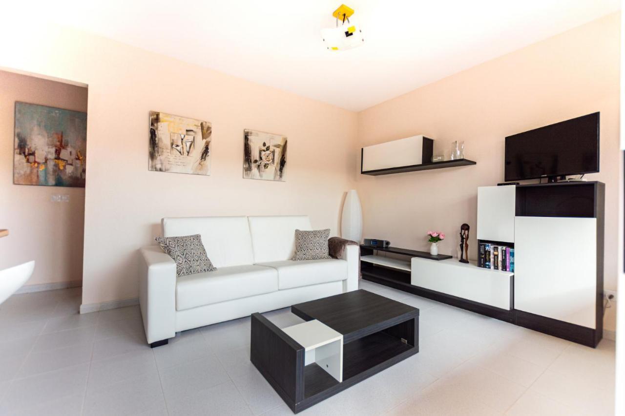 Sol Apartment คอร์ราเลโฮ ภายนอก รูปภาพ
